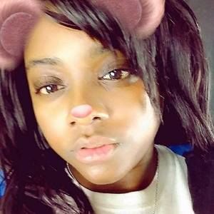 Meet your Posher, Lenore